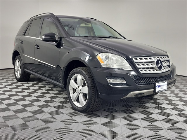 2011 Mercedes Benz ML 350 4MATIC photo 4