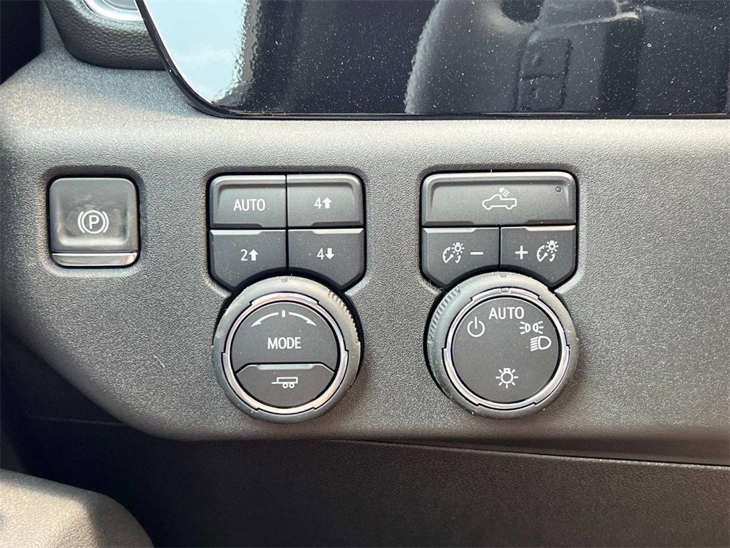 2026 Chevrolet Silverado 1500 LT photo 21