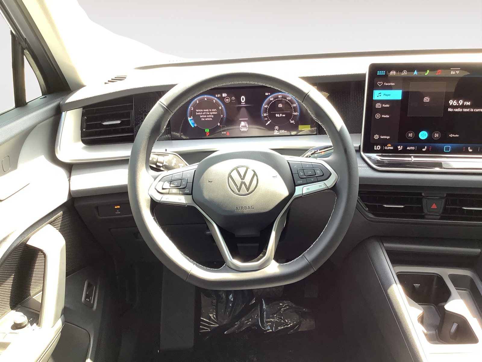 2025 Volkswagen Tiguan SE photo 13