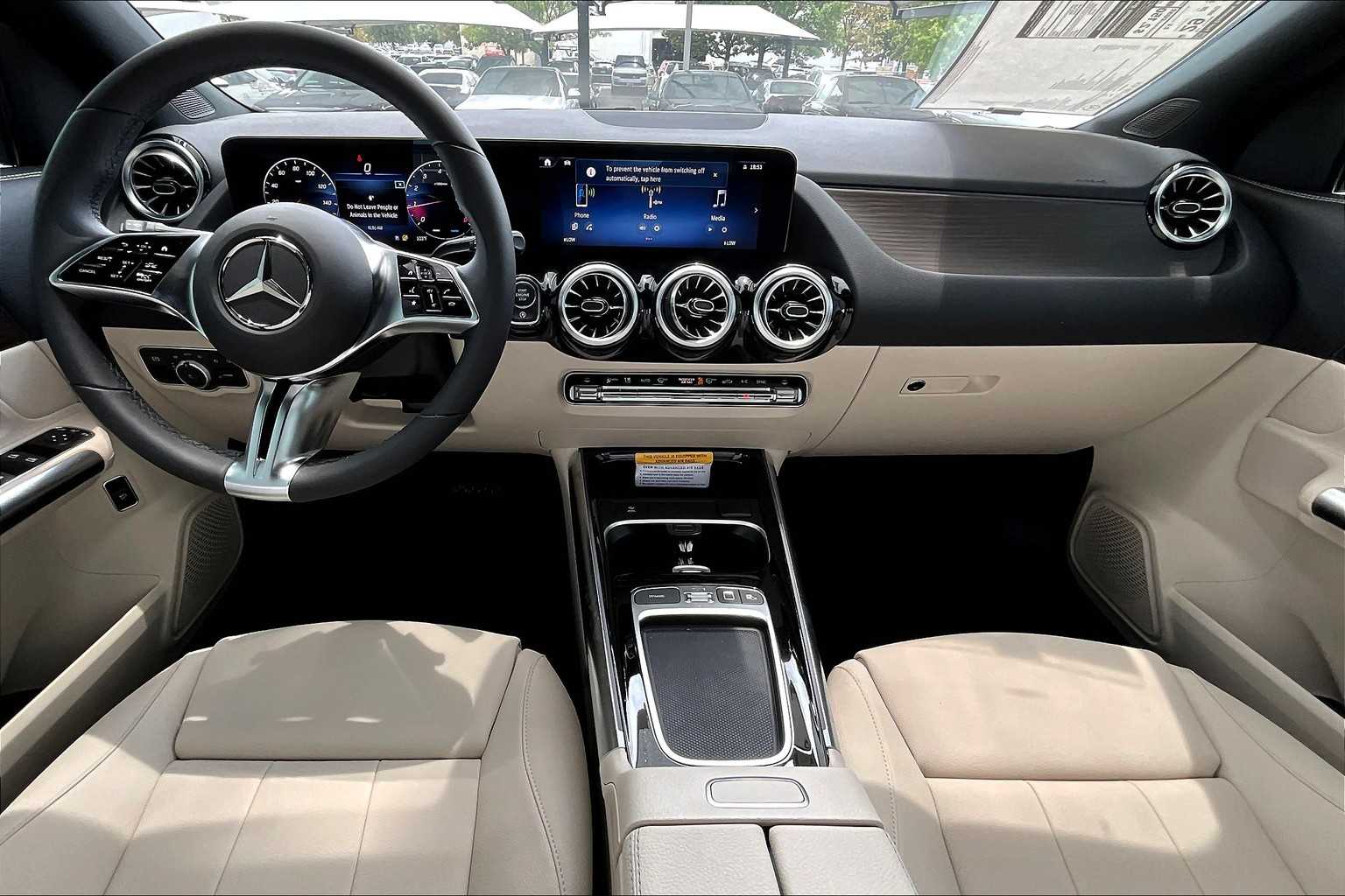 2026 Mercedes Benz GLA 250 photo 8