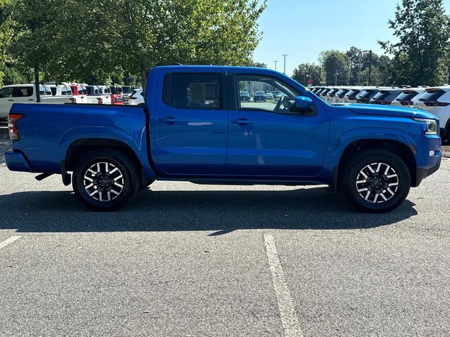 2024 Nissan Frontier SL photo 3