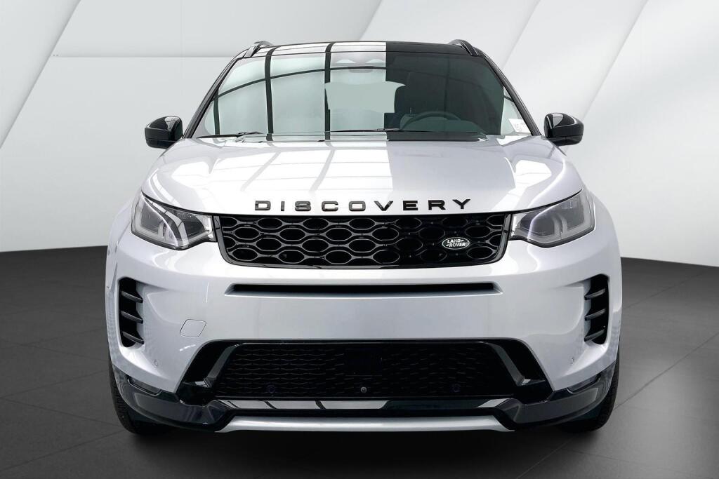 2025 Land Rover Discovery Sport Dynamic SE photo 2