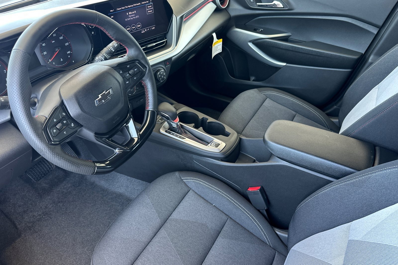2025 Chevrolet Trax photo 9
