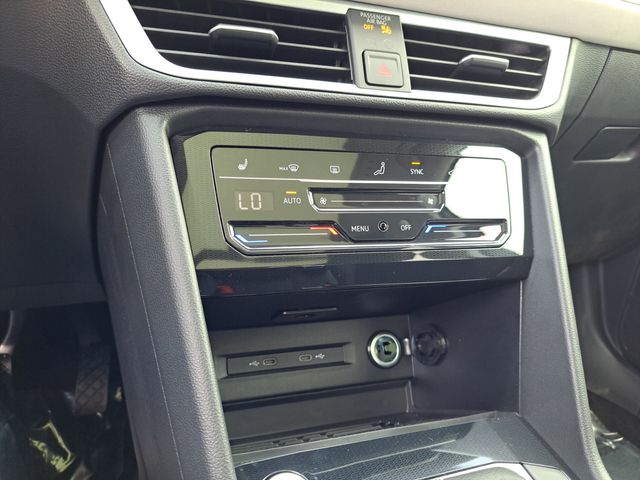 2025 Volkswagen Taos SE photo 31