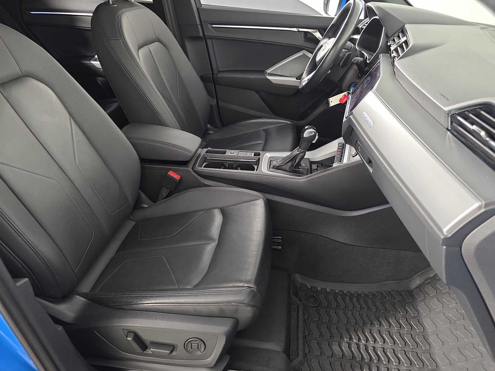 2022 Audi Q3 S line Premium Plus photo 30