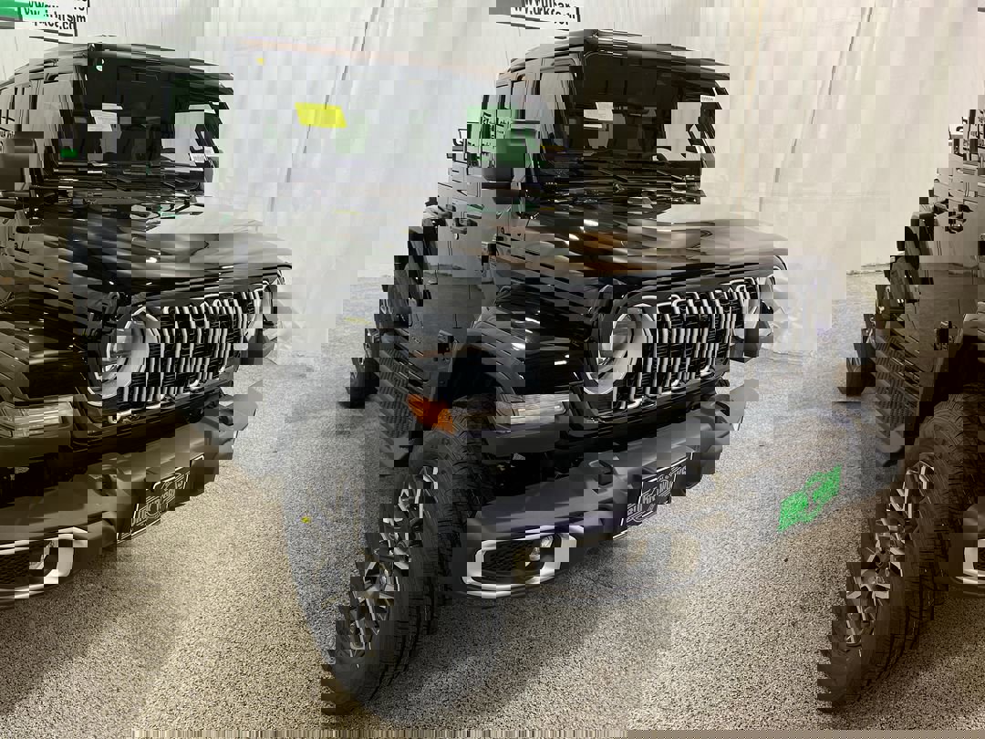 2026 Jeep Wrangler 4-Door Sahara's photo