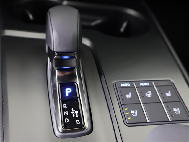 2025 Lexus UX Premium photo 18
