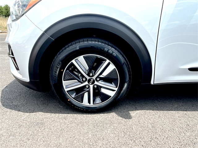 2021 Kia Niro LXS photo 13