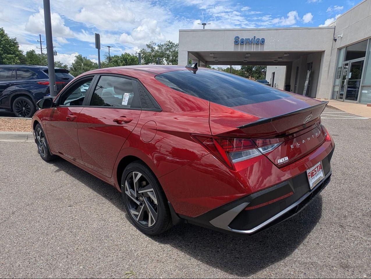 2025 Hyundai Elantra Hybrid SEL Sport photo 4