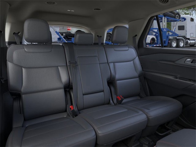 2025 Ford Explorer photo 3