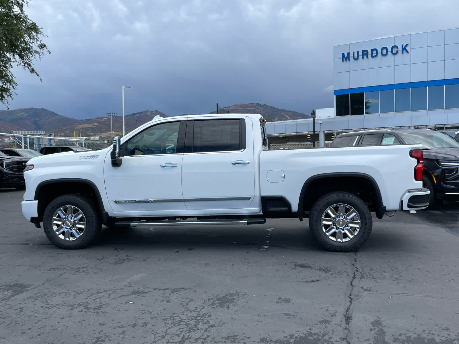2026 Chevrolet Silverado 3500HD High Country photo 13