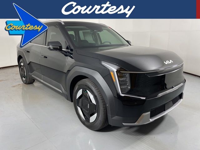 2026 Kia EV9 Wind's photo