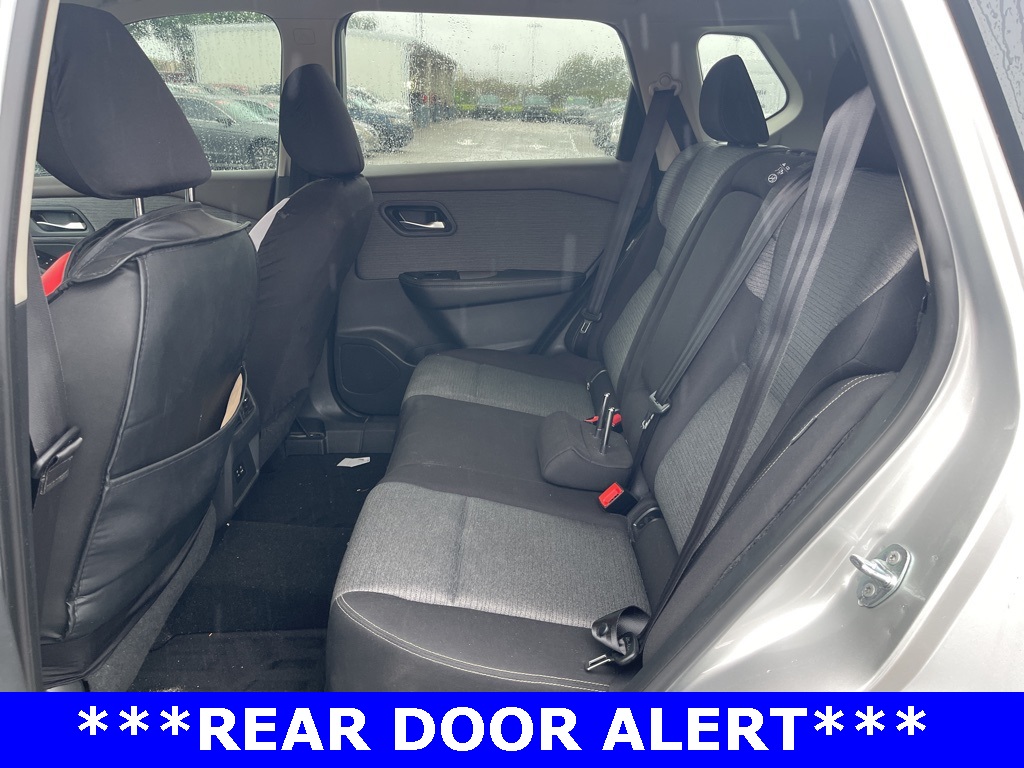 2021 Nissan Rogue SV photo 10