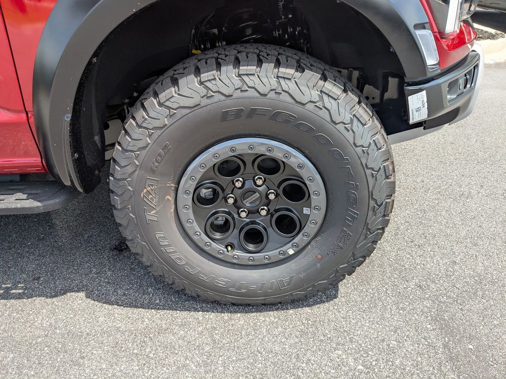 2025 Ford F-150 Raptor photo 11