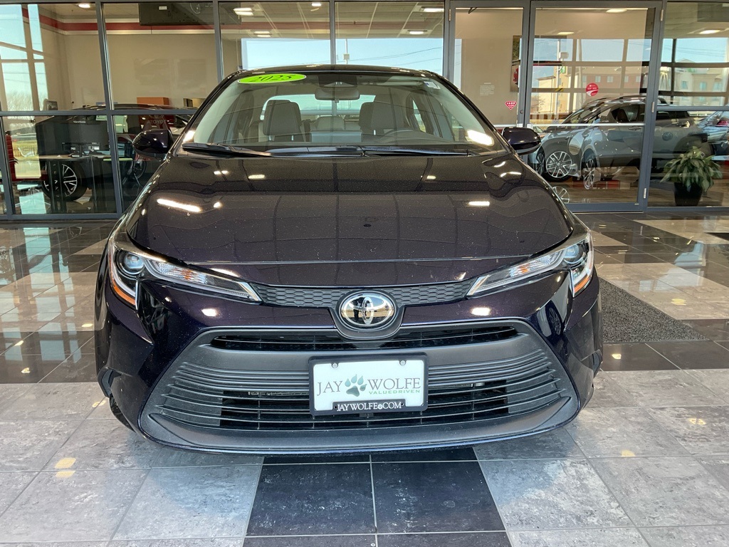 Used 2025 Toyota Corolla LE with VIN 5YFB4MDE7SP253819 for sale in Kansas City