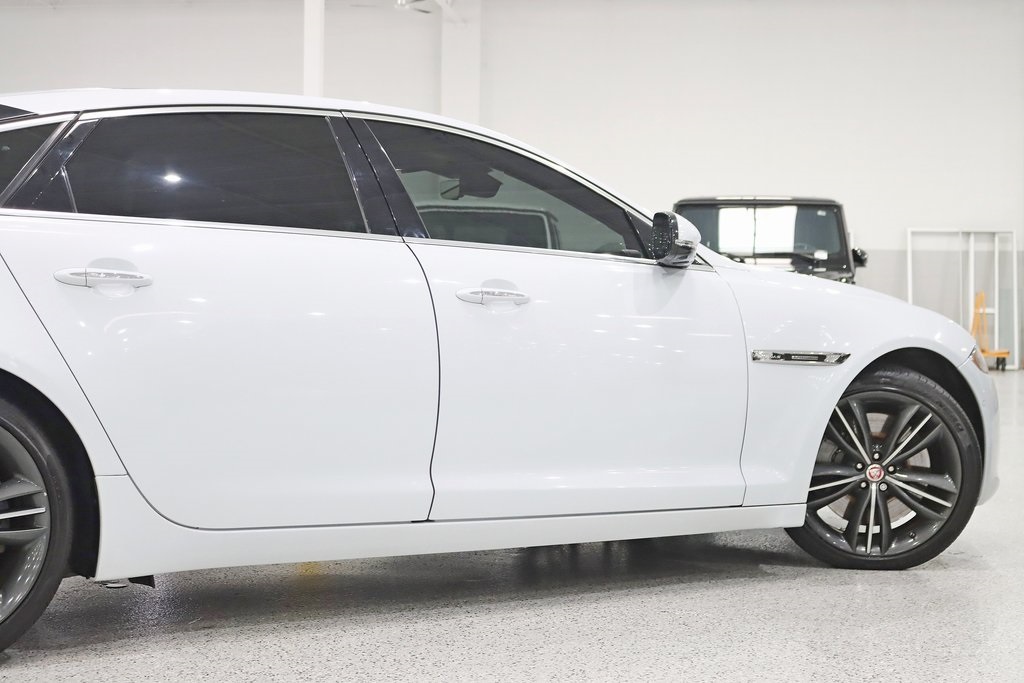 2019 Jaguar XJ XJL Supercharged photo 11