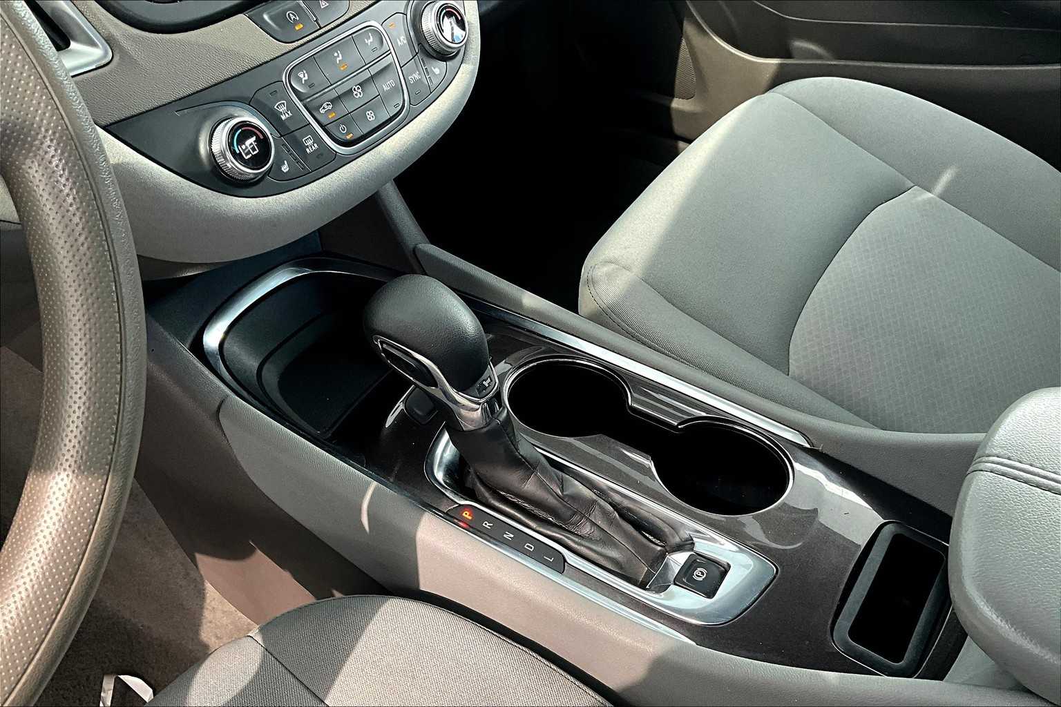 2022 Chevrolet Malibu 1LT photo 10