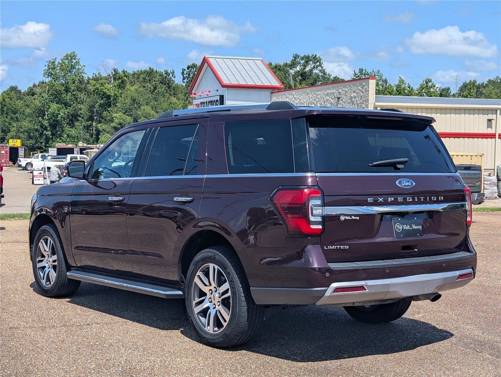 2023 Ford Expedition Limited photo 3