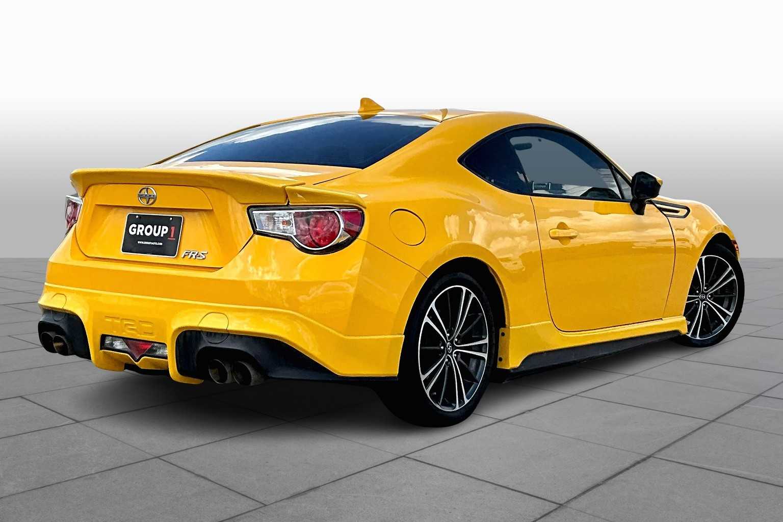 2015 Scion FR-S photo 10