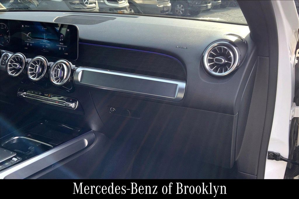 2021 Mercedes Benz GLB 250 4MATIC photo 18