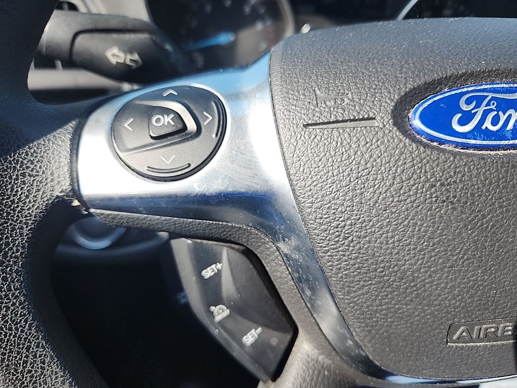 2014 Ford Escape S photo 16