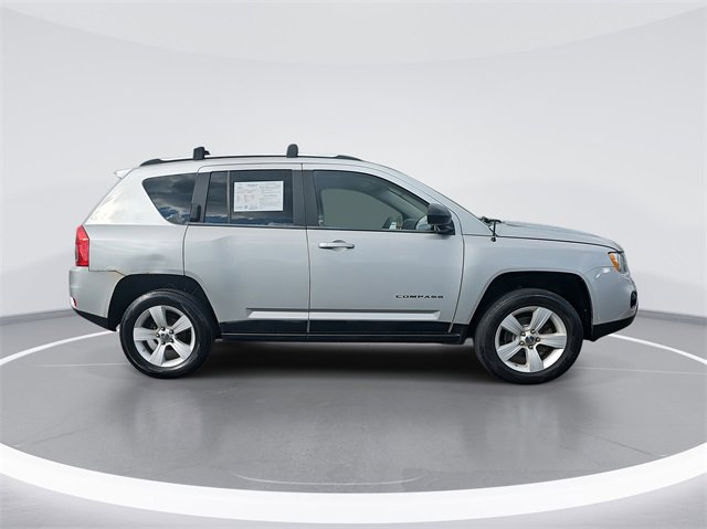 2011 Jeep Compass Latitude photo 2