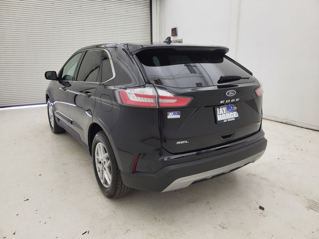 2024 Ford Edge SEL photo 16