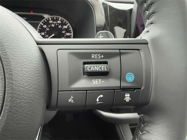 2025 Nissan Pathfinder SV photo 11
