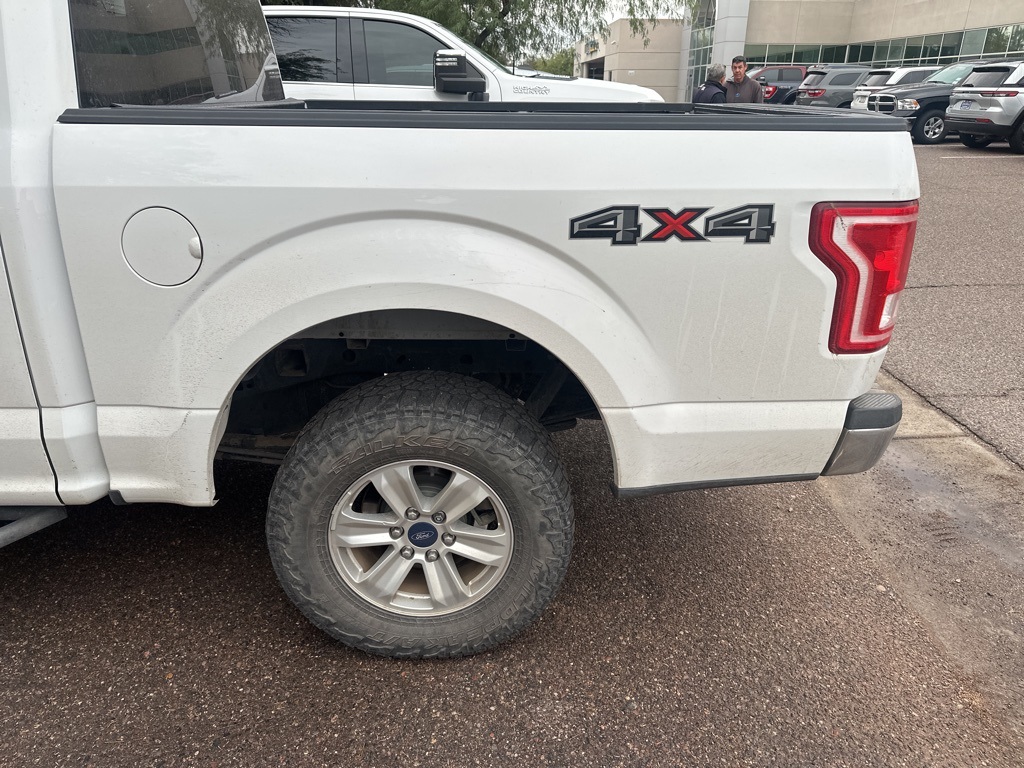 2015 Ford F-150 XLT photo 2