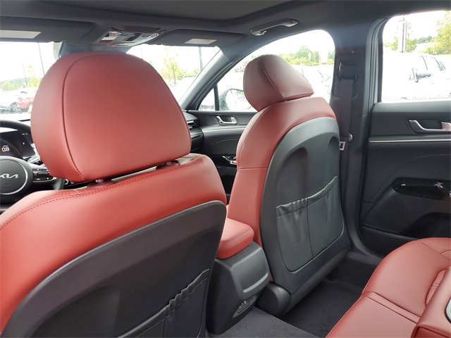 2025 Kia K5 GT-Line photo 8