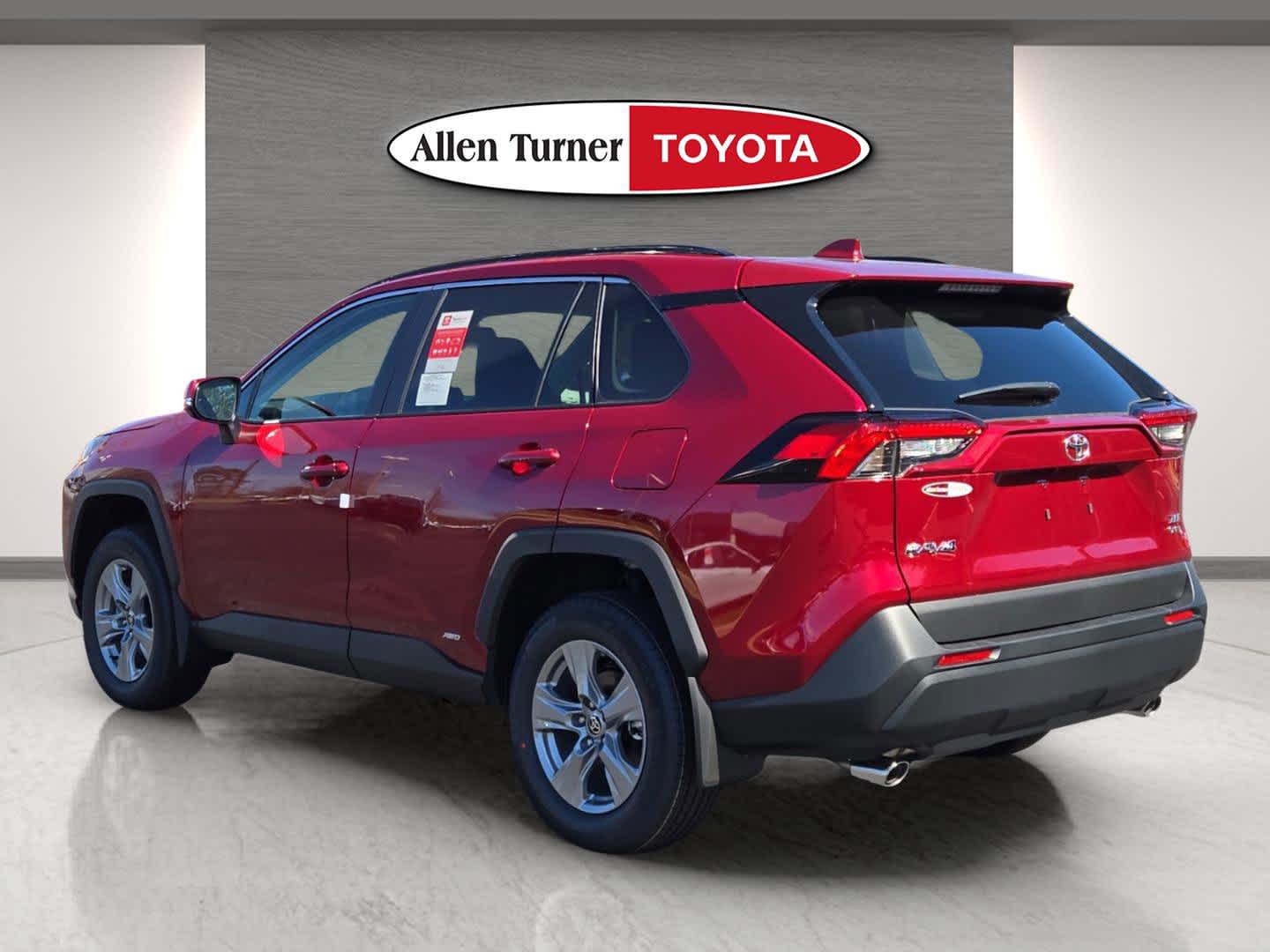 2025 Toyota RAV4 Hybrid XLE photo 6