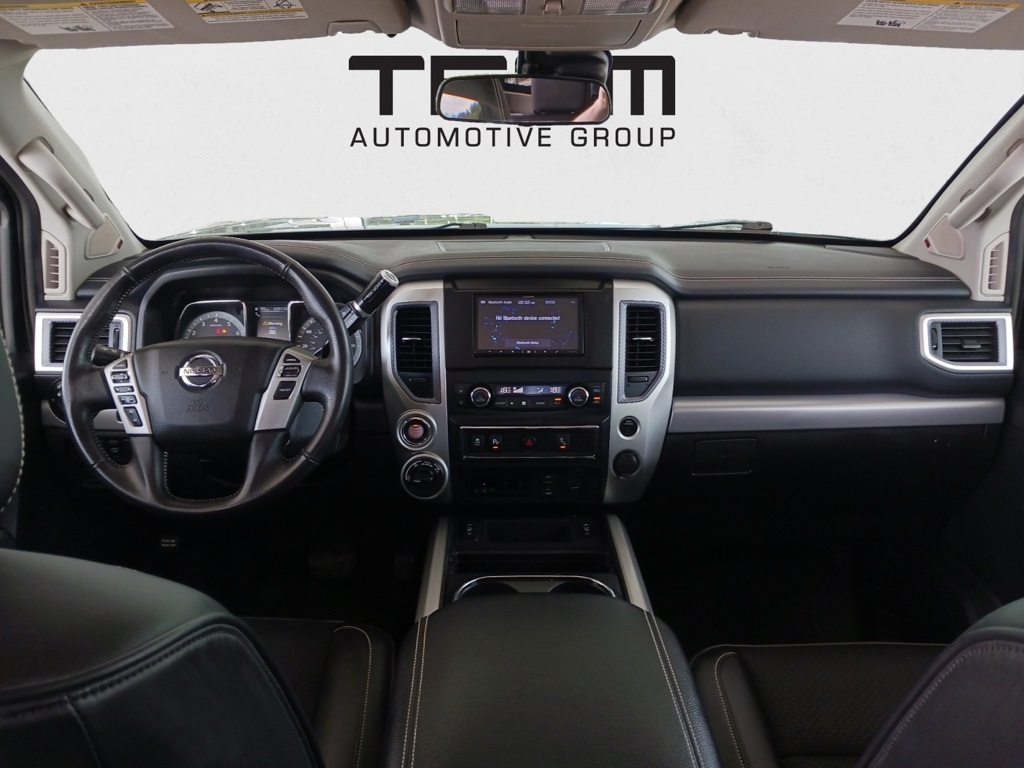 2018 Nissan Titan PRO-4X photo 16