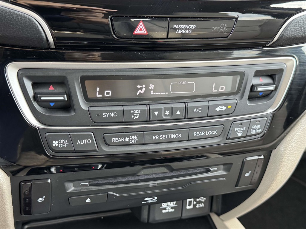 2022 Honda Pilot Touring photo 20