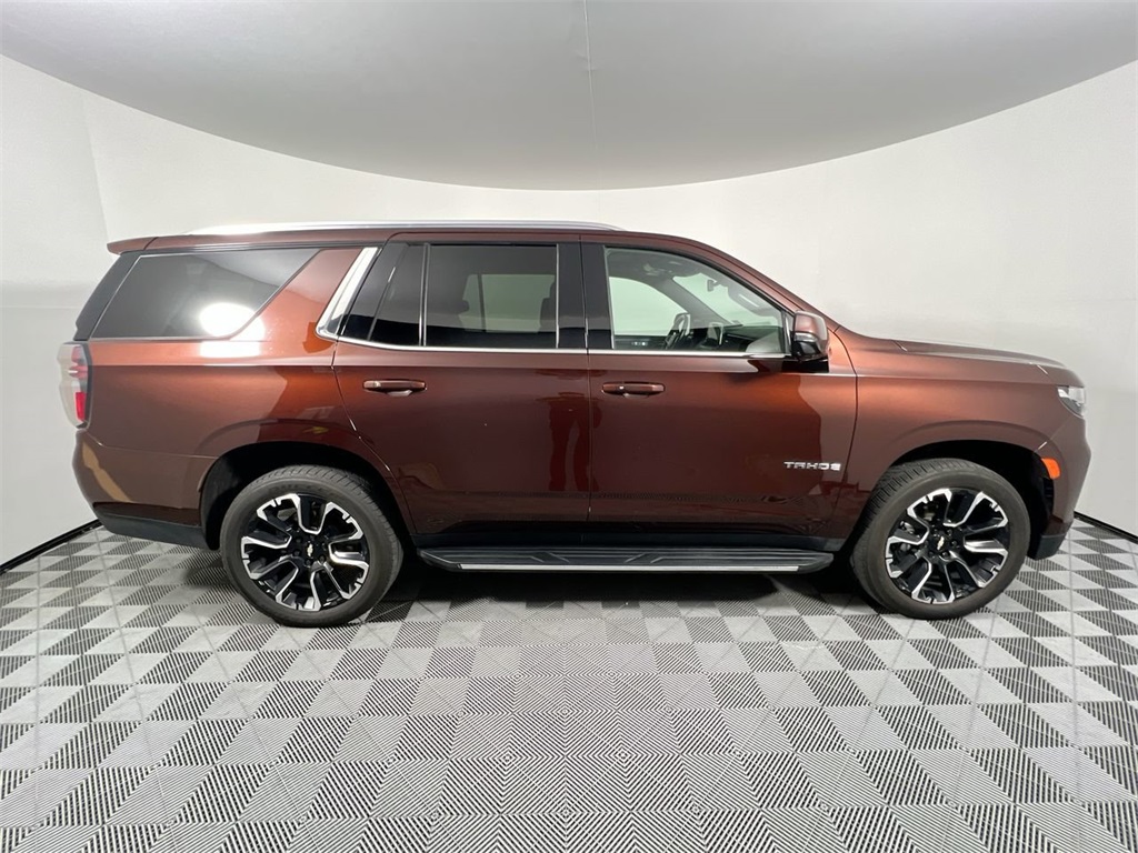 2022 Chevrolet Tahoe LT photo 2
