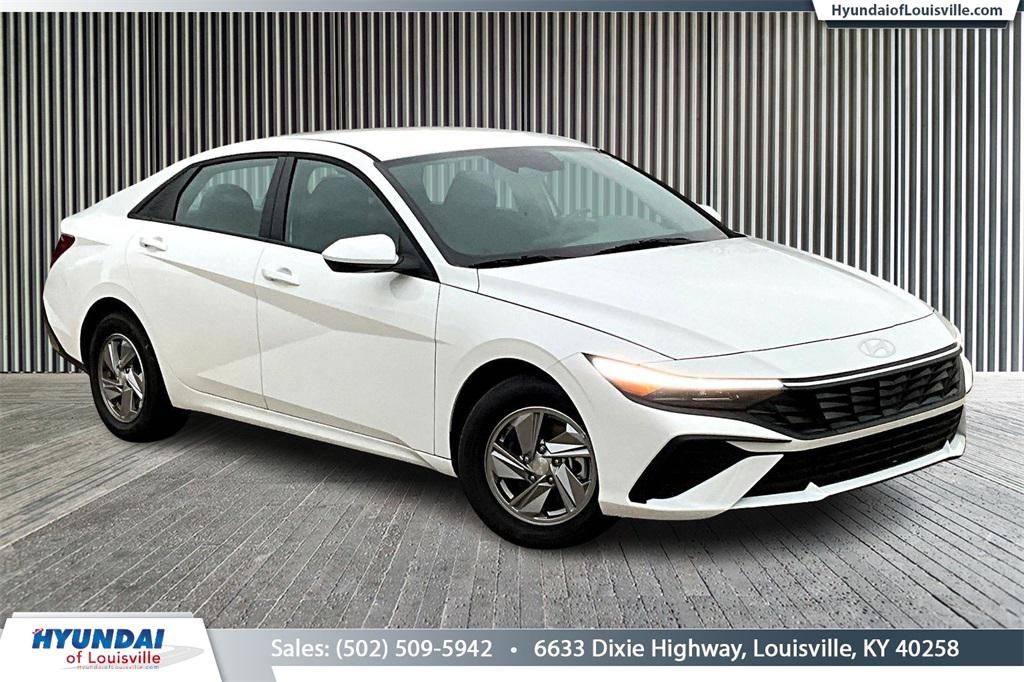2025 Hyundai Elantra SE's photo