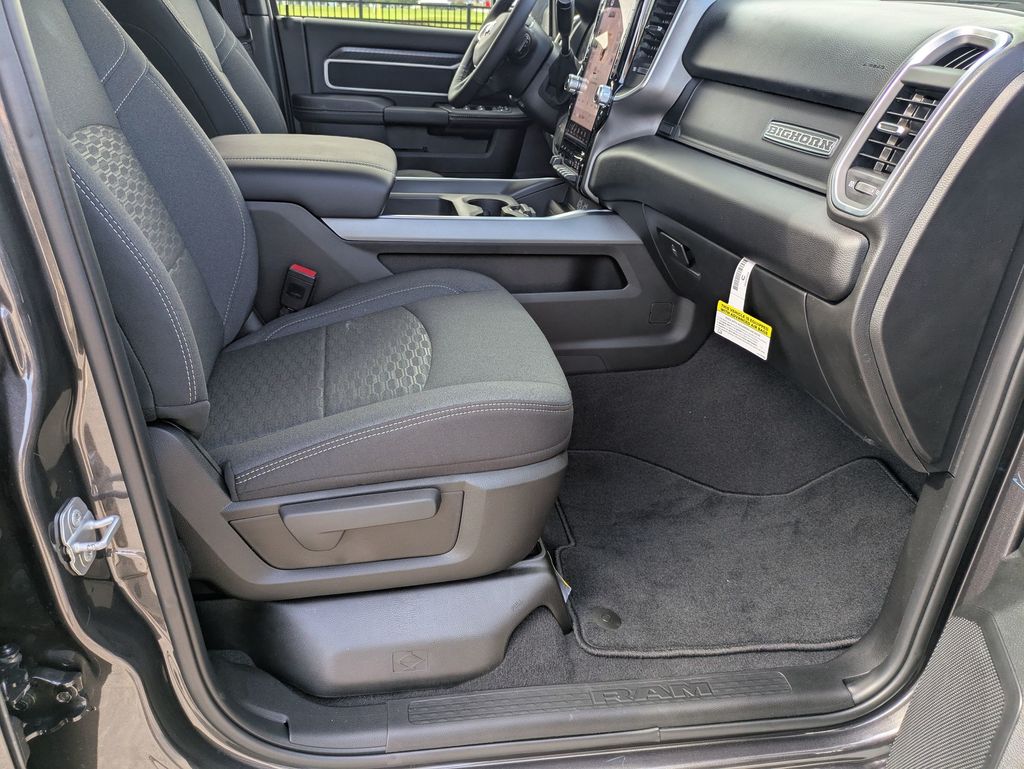 2025 Ram 2500 Big Horn photo 27