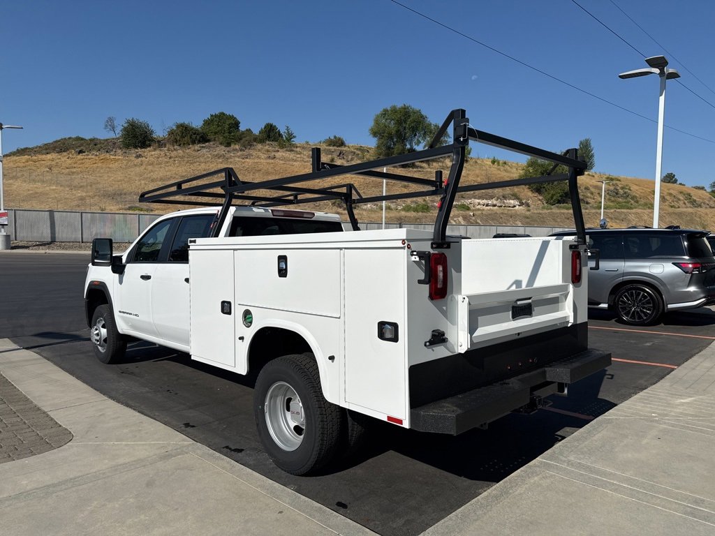 2024 Gmc Sierra 3500 HD Pro photo 9