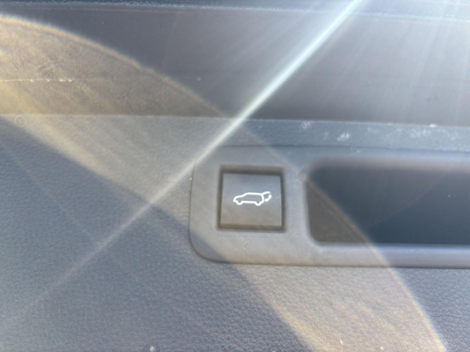 2022 Toyota Highlander Hybrid XLE photo 35