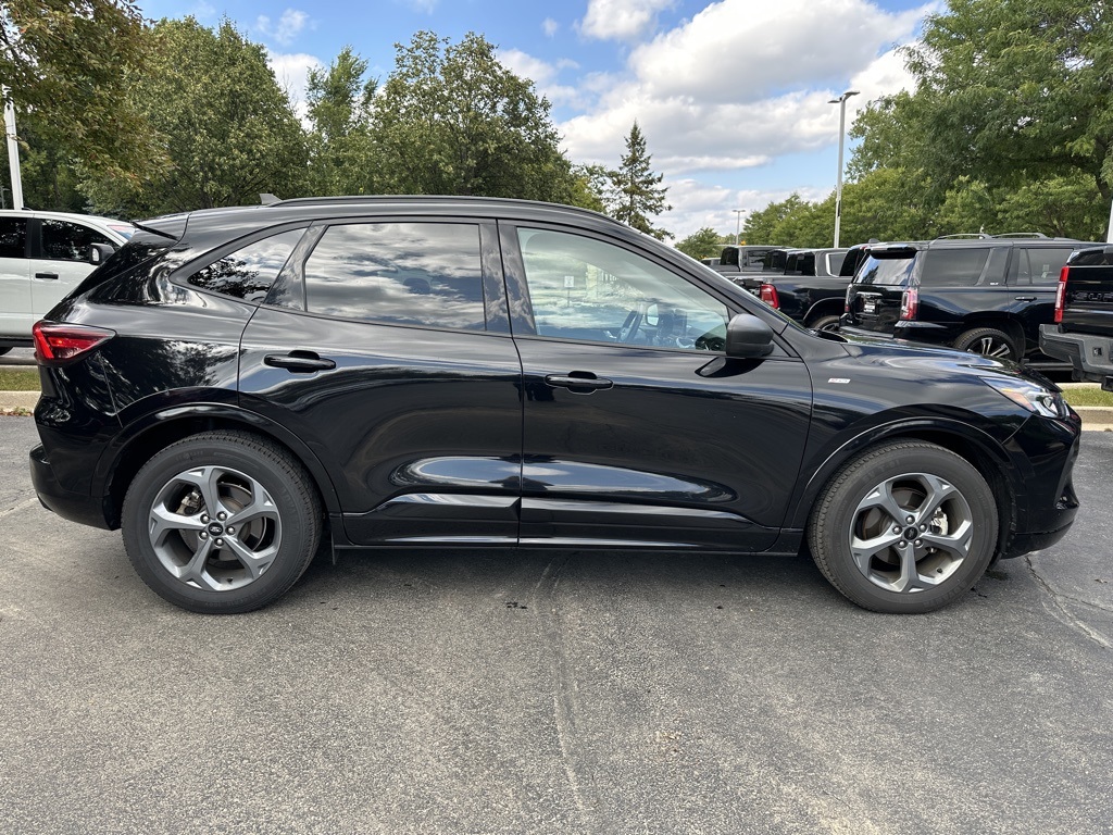 2023 Ford Escape ST-Line photo 3
