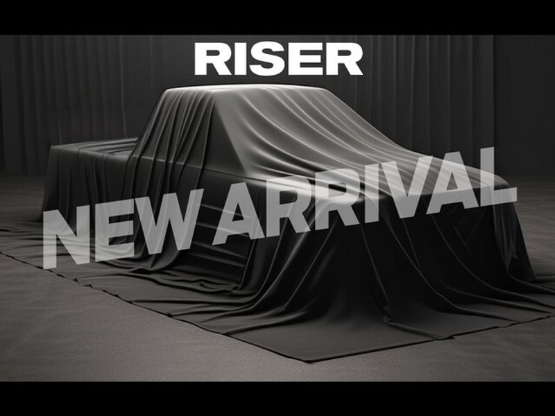 2012 Chrysler Town & Country Touring's photo