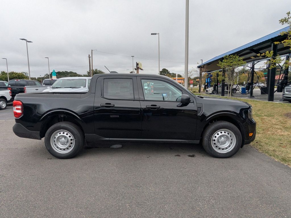 2025 Ford Maverick XL photo 3