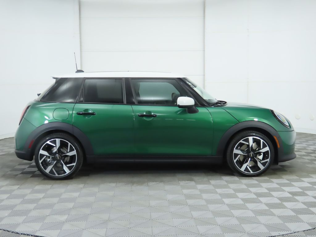 2025 Mini Cooper 4 Door Hardtop Iconic photo 3