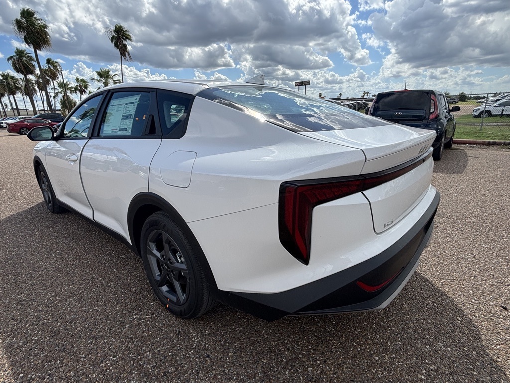 2025 Kia K4 LXS photo 5