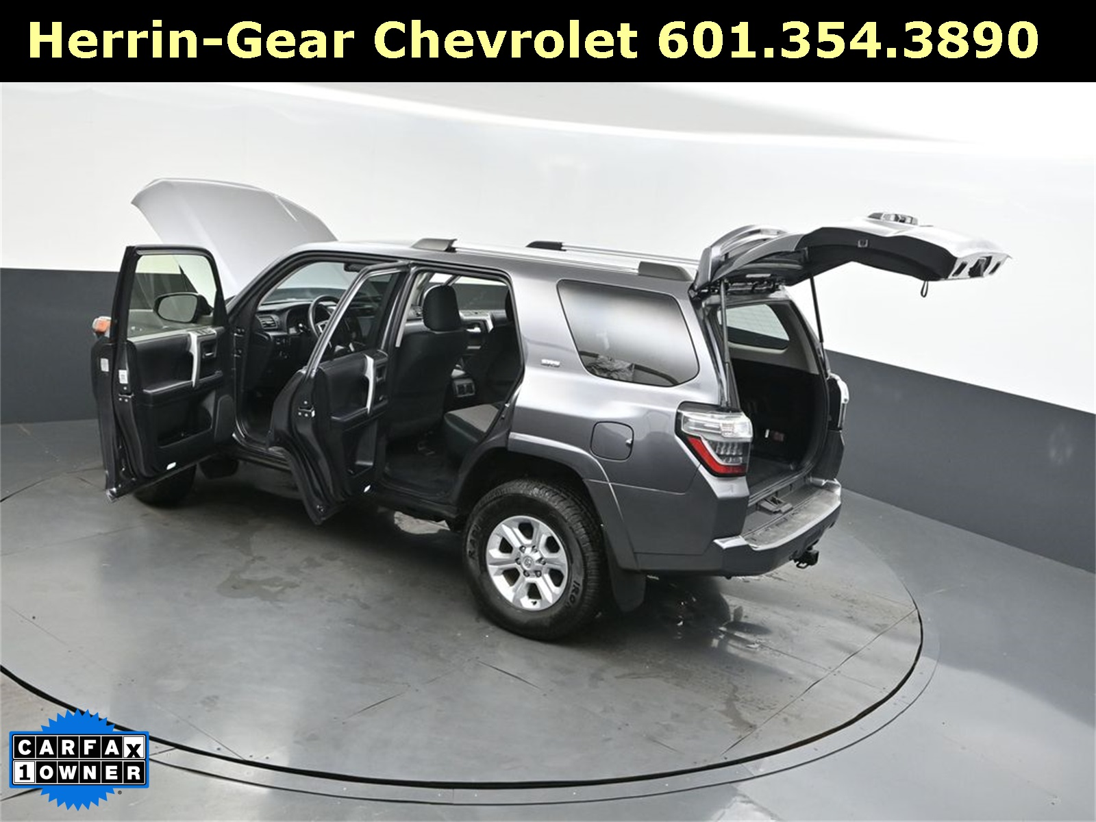 2023 Toyota 4Runner SR5 photo 2