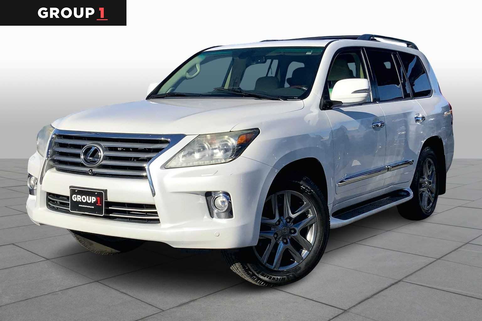 2013 Lexus LX 570's photo