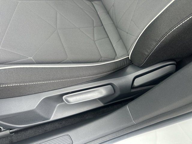 2025 Volkswagen Jetta 1.5T Sport photo 3