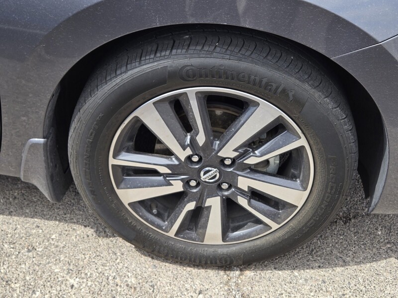 2022 Nissan Versa 1.6 SV photo 3