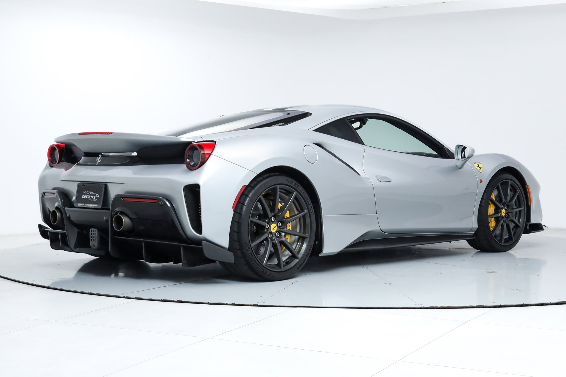 2019 Ferrari 488 Pista photo 3