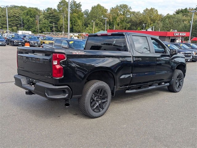2025 Chevrolet Silverado 1500 Custom Trail Boss photo 3