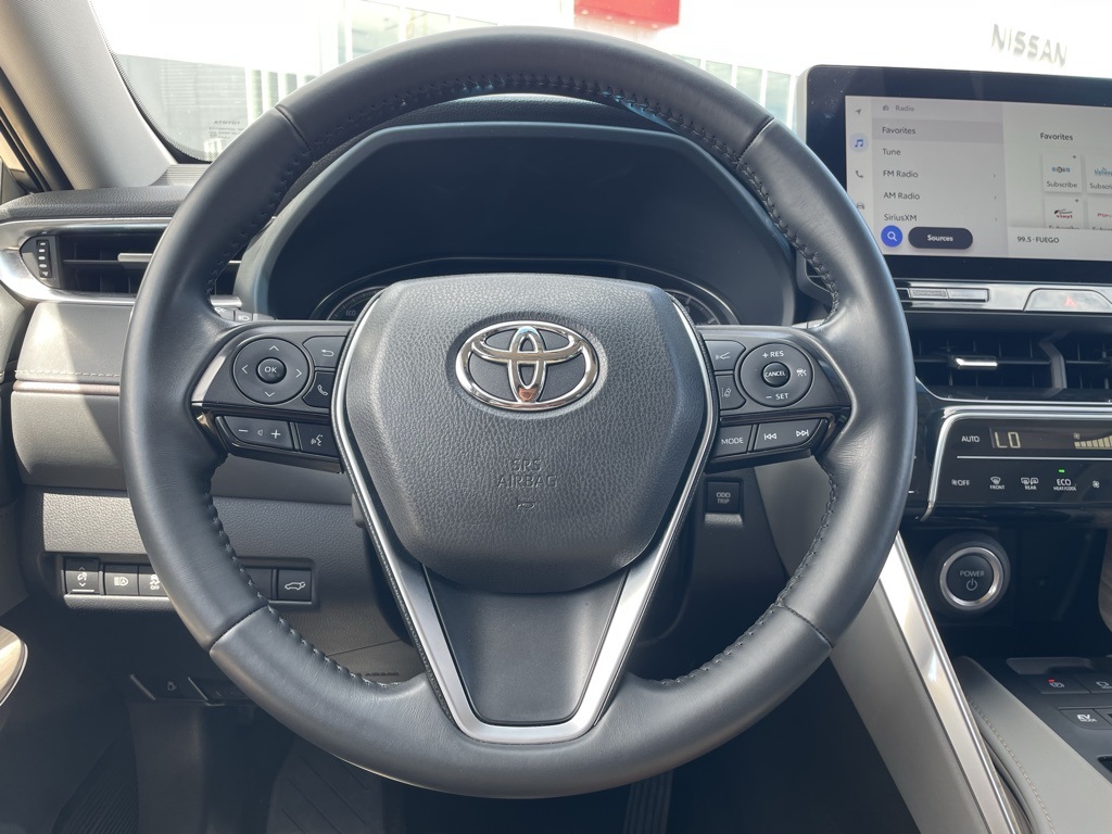 2023 Toyota Venza LE photo 8
